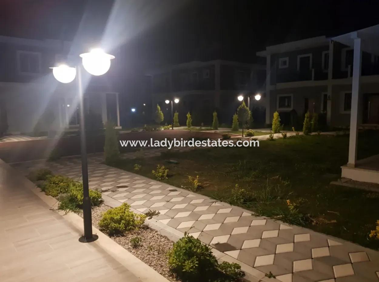 Villa Zum Verkauf In Dalaman Angrenzenden Null