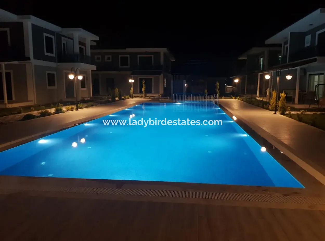 Villa Zum Verkauf In Dalaman Angrenzenden Null