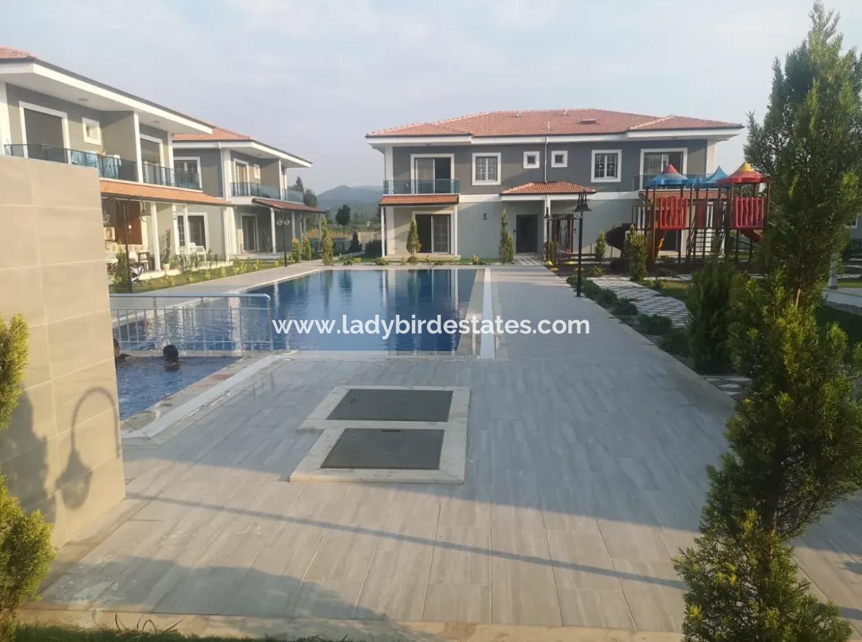 Villa Zum Verkauf In Dalaman Angrenzenden Null