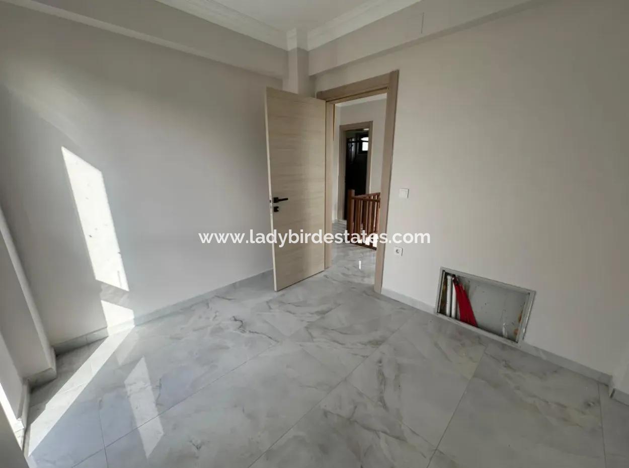 Freistehende Poolvilla In Dalaman Kapikarginda