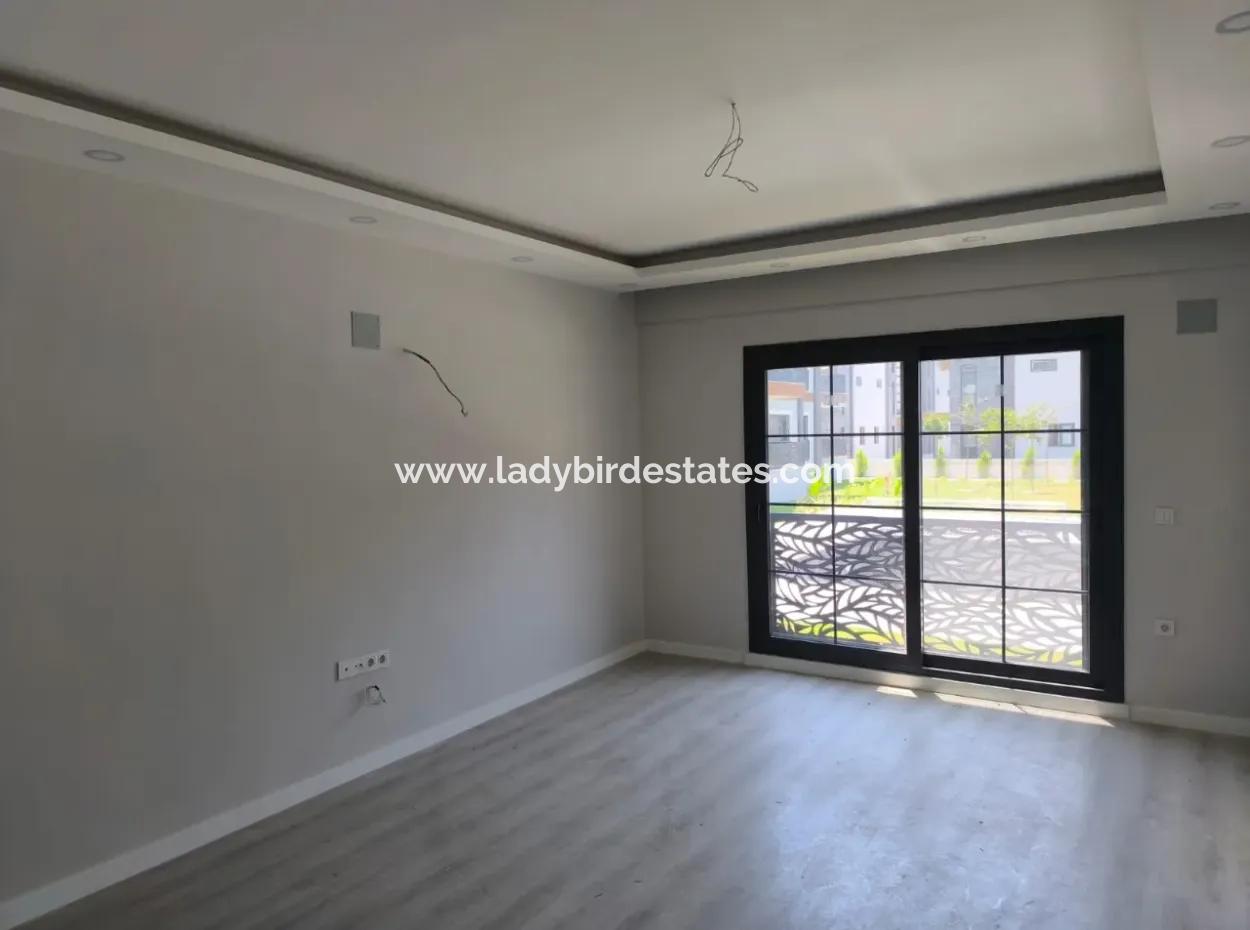 Unverpasste Gelegenheit!! Ortaca Bahcelievler Mah. Luxus 2 1 Wohnungen Mit Pool In Einem Komplex