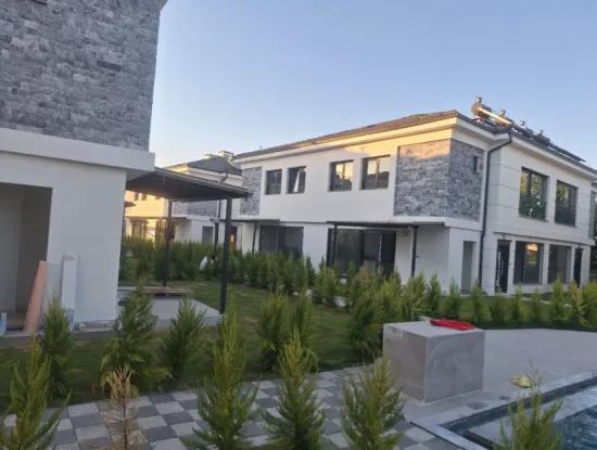 3 1 Luxuriöse Zweibettvilla Auf Dem Gelände In Karaçali