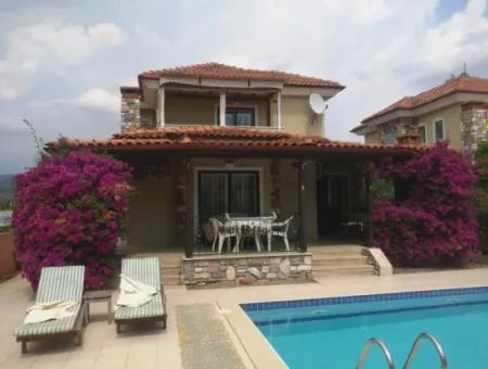 Möblierte Villa Mit Pool In Dalaman Altintas