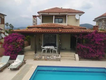 Möblierte Villa Mit Pool In Dalaman Altintas