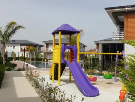 2 1 Twin Villas Zum Verkauf Auf Dem Gelände In Karaçali