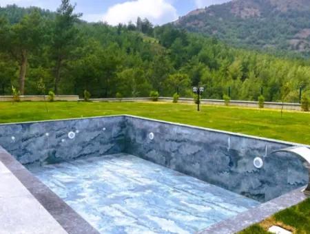 Ultra-Luxuriöse Freistehende Villa Mit Pool Im Akkaya-Tal