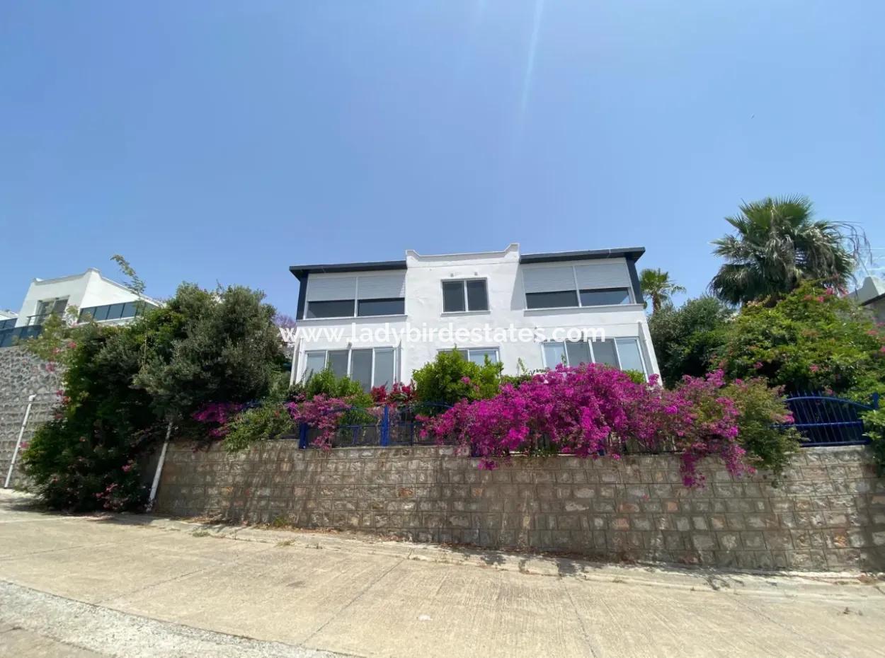 Magnificent Villa For Sale With Sea View In Dalaman