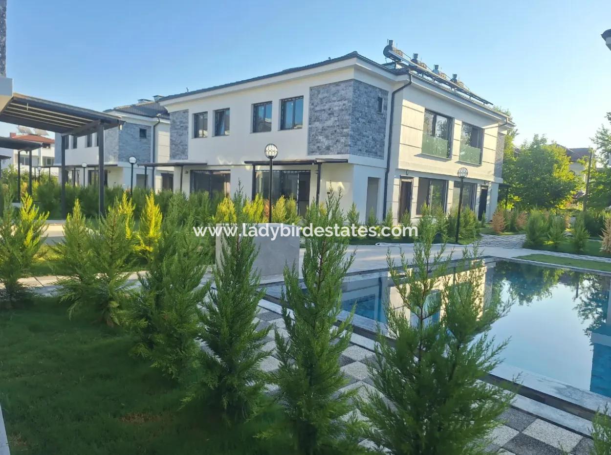3 1 Luxury Twin Villa In The Site In Karaçali