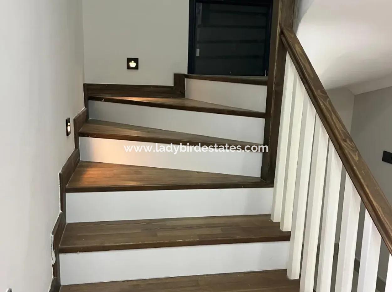 Detached 4 1 Villa For Sale In Karaçali