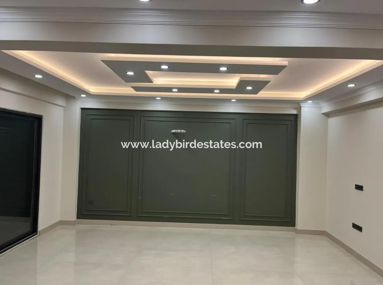 Detached 4 1 Villa For Sale In Karaçali