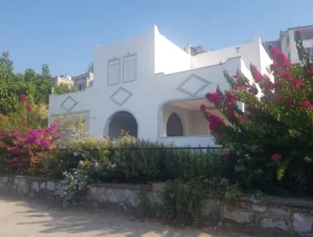Spacious Villa In Incebel - Now Reduced