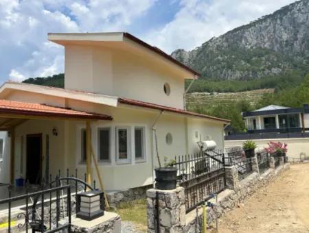 2 Villas For Sale On A 1500M2 Plot In Akkaya
