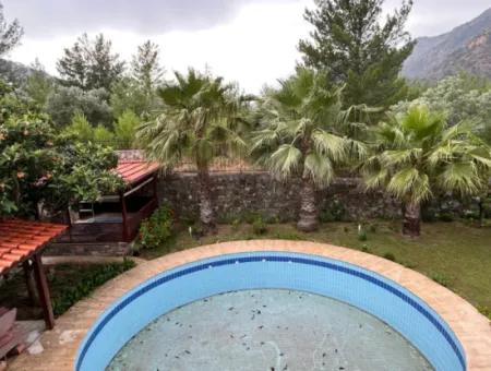 2 Villas For Sale On A 1500M2 Plot In Akkaya
