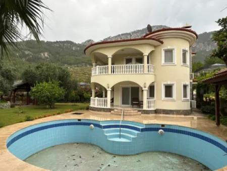 2 Villas For Sale On A 1500M2 Plot In Akkaya