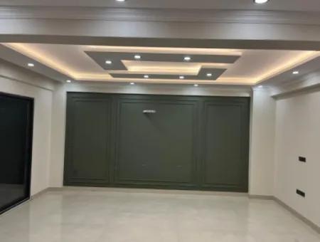 Detached 4 1 Villa For Sale In Karaçali