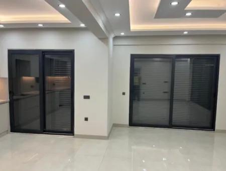 Detached 4 1 Villa For Sale In Karaçali