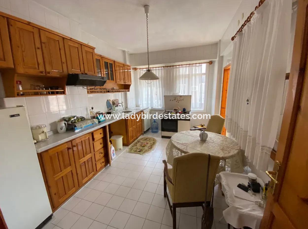 Dalaman Merkez Mahallesinde Geniş 2+1 Fırsat Daire