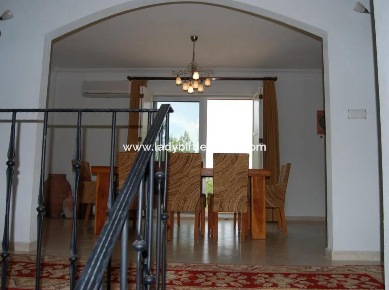 Dalaman, Akkaya Vadisi - Çarpıcı 4 Yatak Odalı Villa