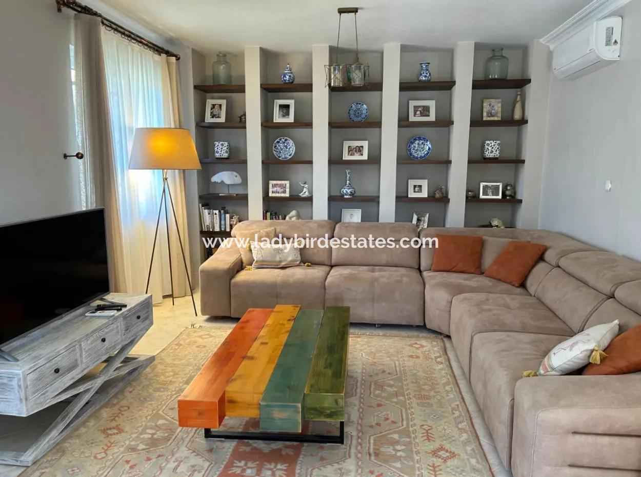 Dalaman, Akkaya Vadisi - Çarpıcı 4 Yatak Odalı Villa