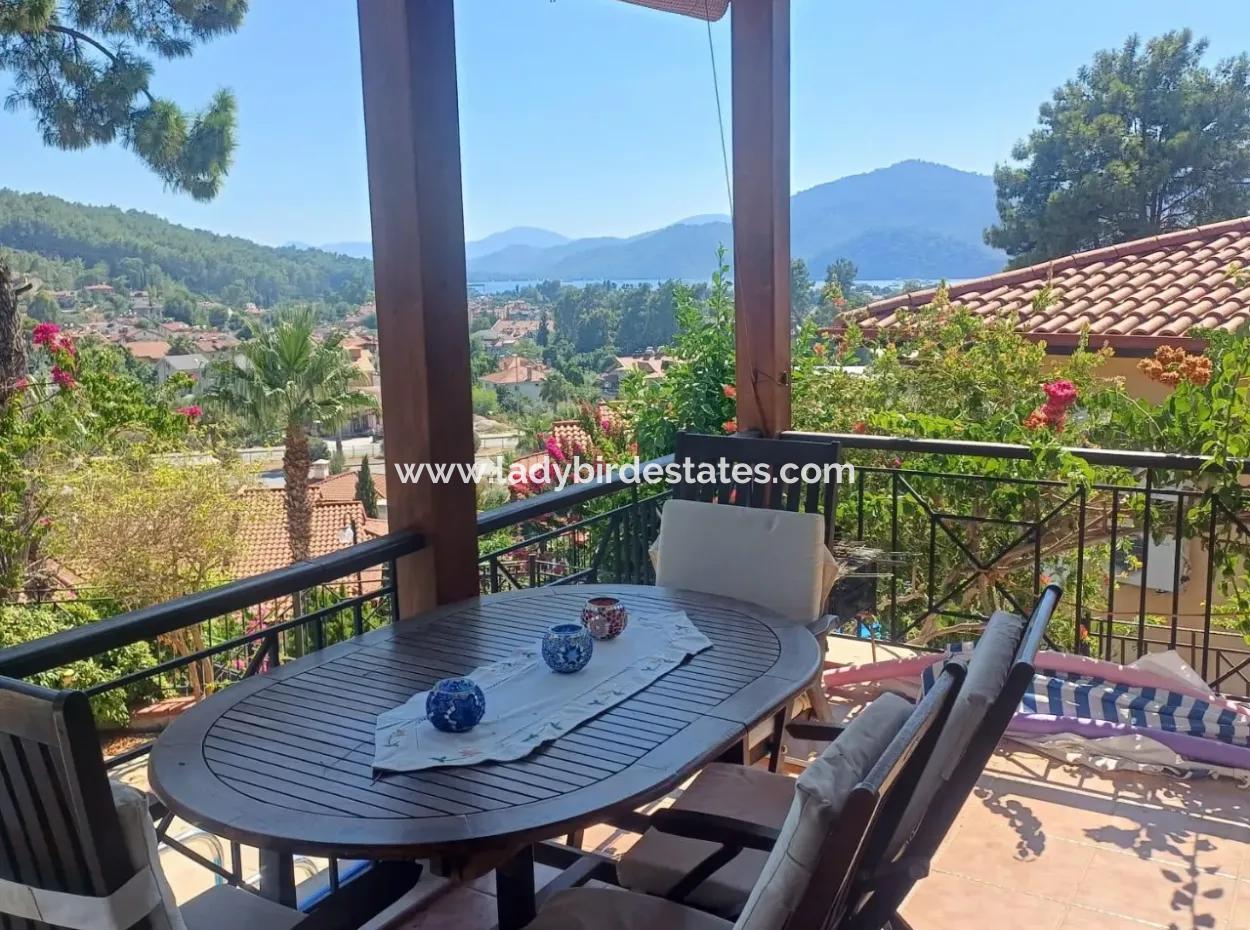 Göcek'te Site İçerisin De 4+1 Satılık Villa