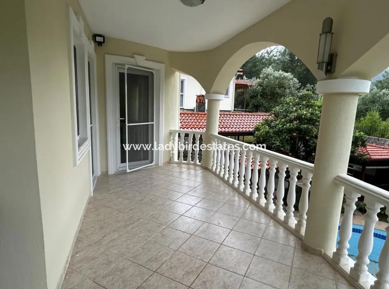 Akkayada 1500M2 Arsanın İçerisinde 2 Adet Satılık Villalar