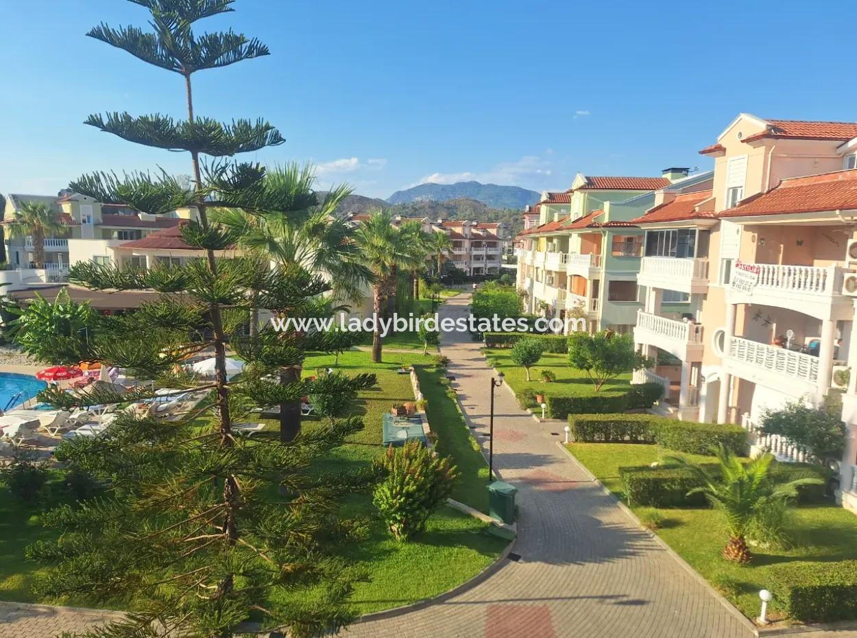 Botanik Garden Sitesinde 3+1 Satılık Çatı Dubleksi