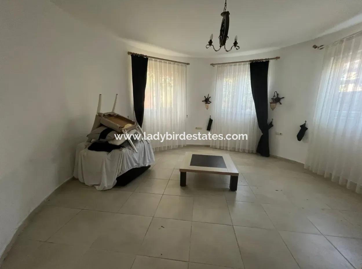 Dalaman Akkaya Vadisinde Muhteşem Mimarisiyle Satılık 5+2 Villa