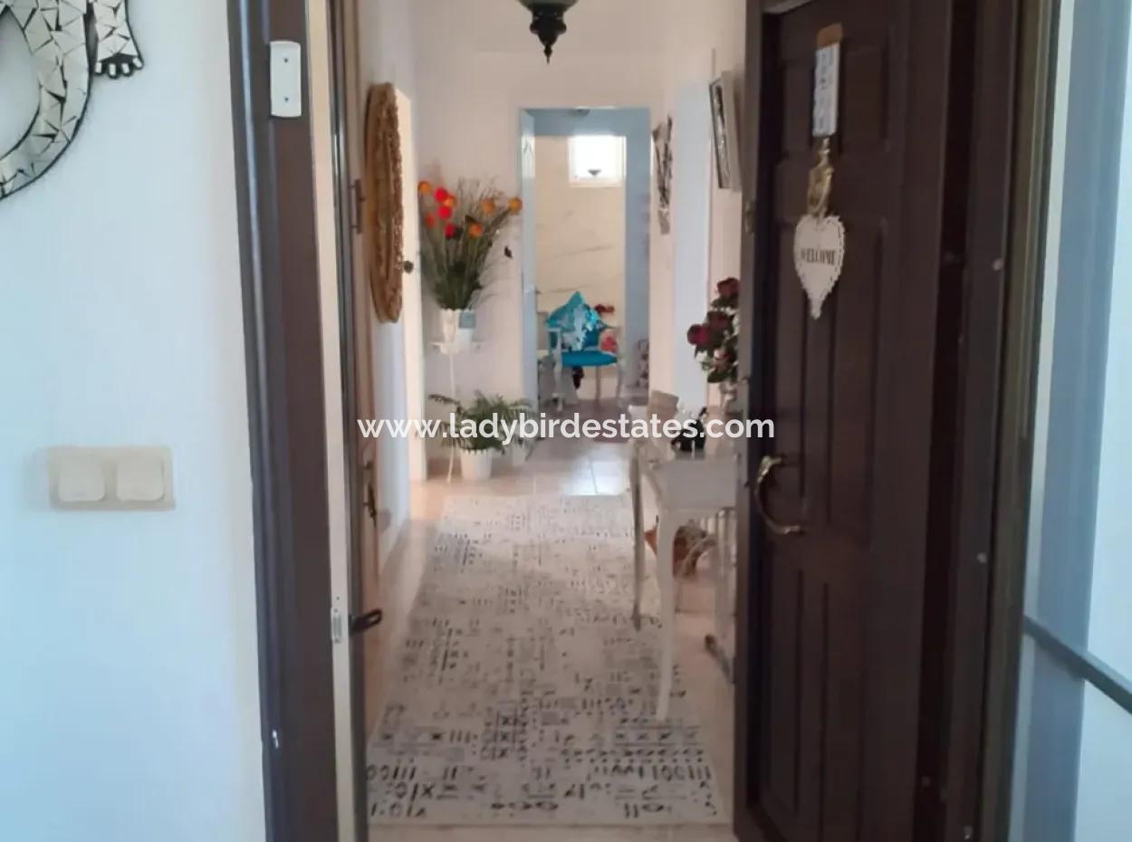 Dalaman Günlüklü Sitesin De Havuzlu Satılık Daire