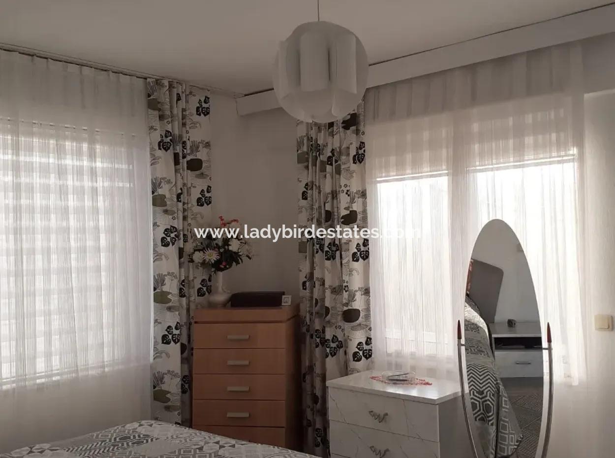 Dalaman Günlüklü Sitesin De Havuzlu Satılık Daire