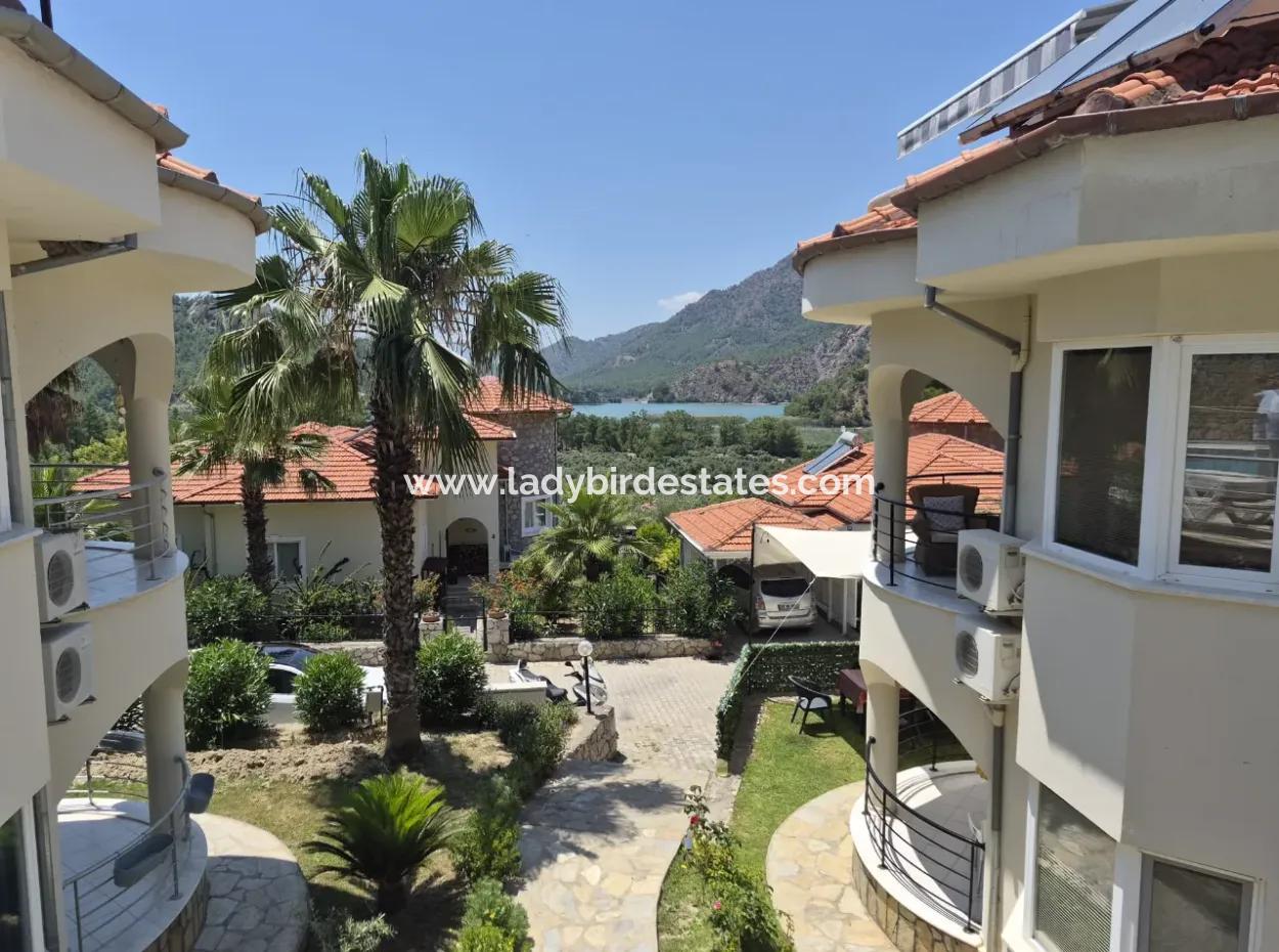 Dalaman Akkaya Vadisin De Doğa Huzurun Da Site İçerisin De 3+1 İkizsatılık Villa
