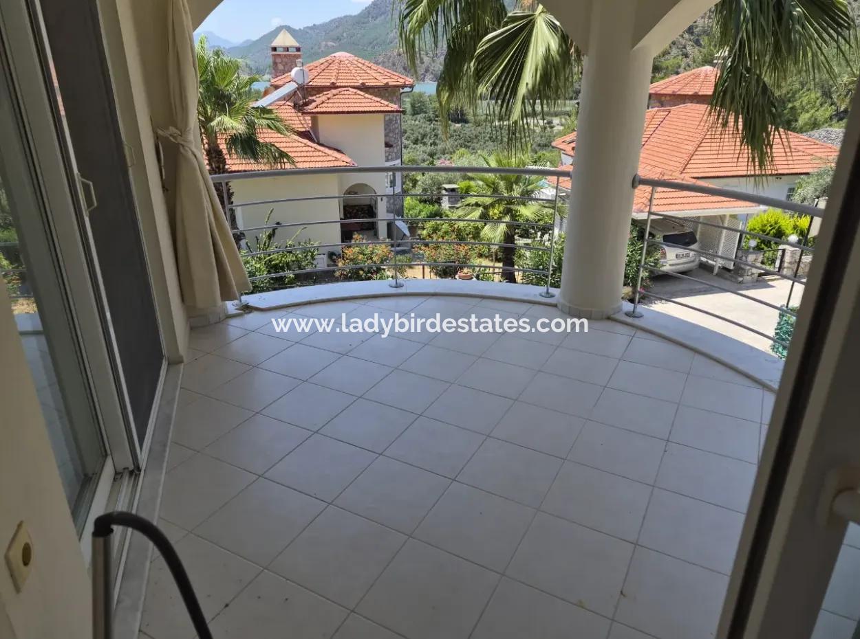 Dalaman Akkaya Vadisin De Doğa Huzurun Da Site İçerisin De 3+1 İkizsatılık Villa