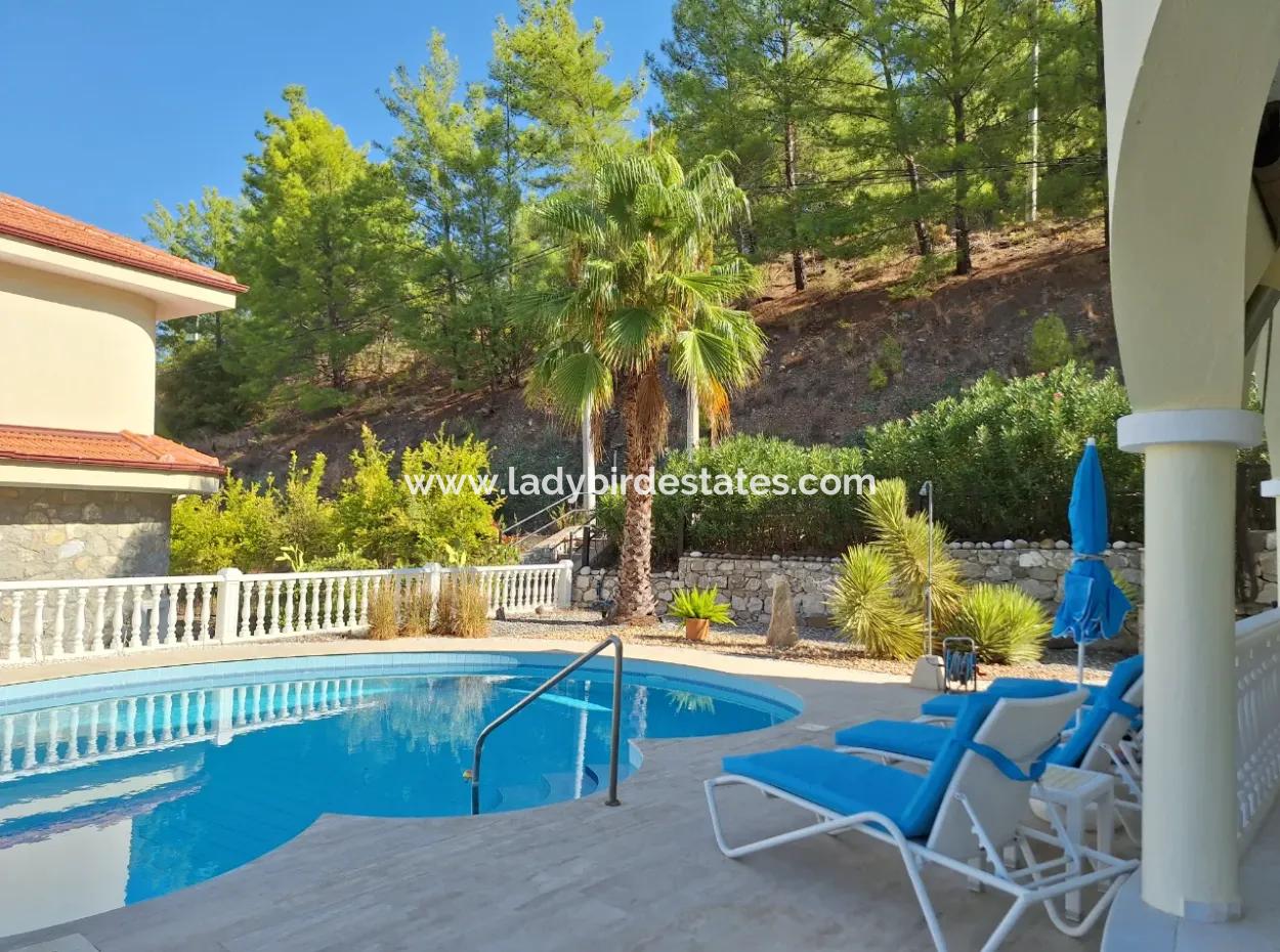 Dalaman, Akkaya Vadisi - Şık 4 Yataklı Villa