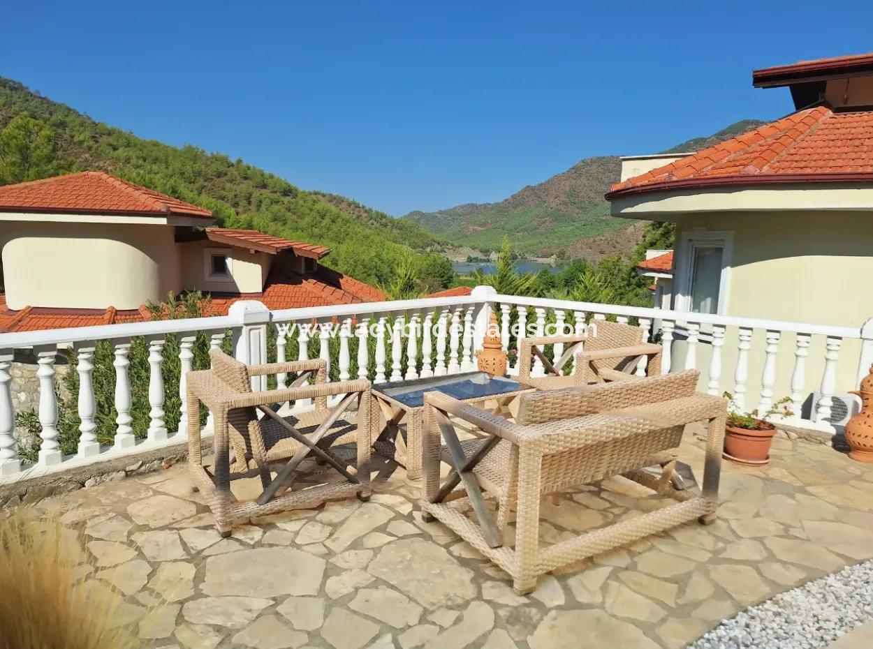 Dalaman, Akkaya Vadisi - Şık 4 Yataklı Villa