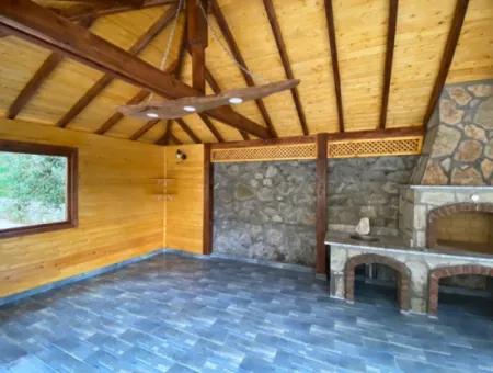 Akkaya Taşlıburunda Kiralık Villa