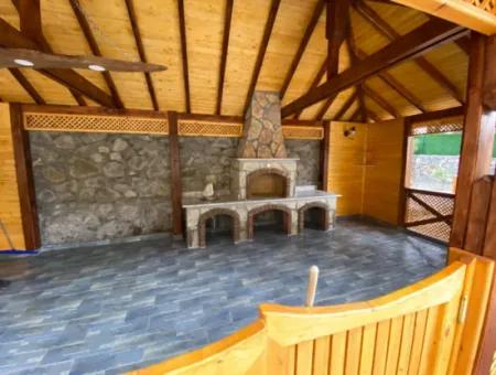 Akkaya Taşlıburunda Kiralık Villa