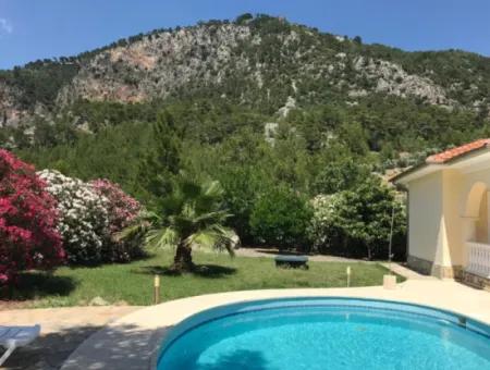 Akkaya Taşlıburunda Kiralık Villa