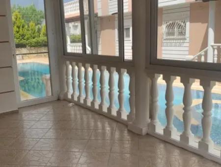 Dalaman Karaçalı Mahallesin De Havuzlu İkiz Tripleks Villa