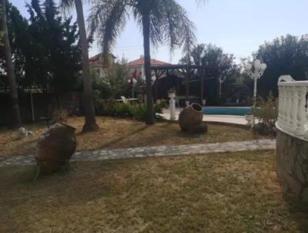 Karaçalı Mahallesinde Yarı Dubleks Villa Satılık