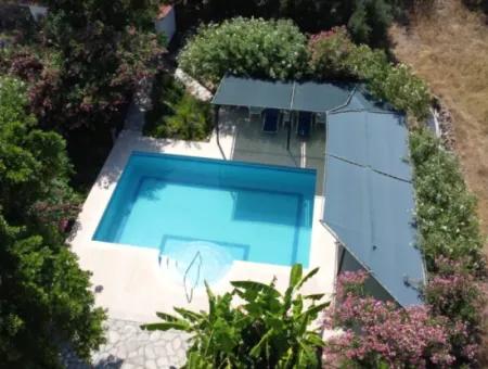 Dev Fırsat!! 5.550M2 Arsa İçerisinde Doğa Harikası 4+1 Satılık Villa