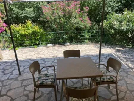 Dev Fırsat!! 5.550M2 Arsa İçerisinde Doğa Harikası 4+1 Satılık Villa