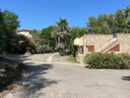 Dev Fırsat!! 5.550M2 Arsa İçerisinde Doğa Harikası 4+1 Satılık Villa