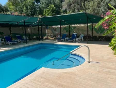 Dev Fırsat!! 5.550M2 Arsa İçerisinde Doğa Harikası 4+1 Satılık Villa