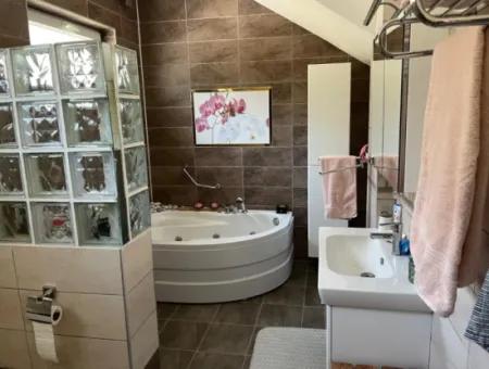 Dev Fırsat!! 5.550M2 Arsa İçerisinde Doğa Harikası 4+1 Satılık Villa