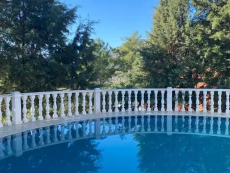 Dalaman Akkaya Vadisinde Muhteşem Mimarisiyle Satılık 5+2 Villa