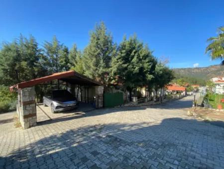 Dalaman Akkaya Vadisinde Muhteşem Mimarisiyle Satılık 5+2 Villa