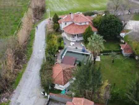 Dalaman Altıntas Mah. Kaçırılmayacak Konumda 4+1 Müstakil Villa