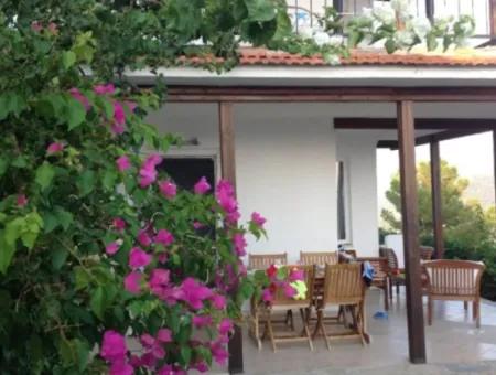 Sarıgerme Sarı Evler Sitesin De Muhteşem Satılık Villa