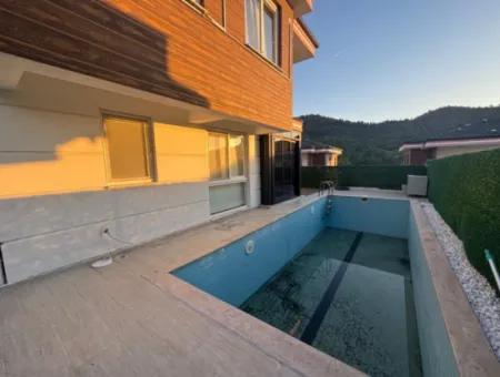 Eşyalı Müstakil Havuzlu 3+1 Villa